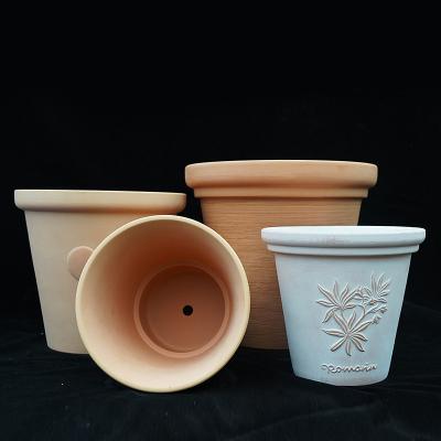 China Durable Hot Selling Modern Home Decoration Flower Pots Mold Cheap Indoor Tabletop Ceramic Planter for sale