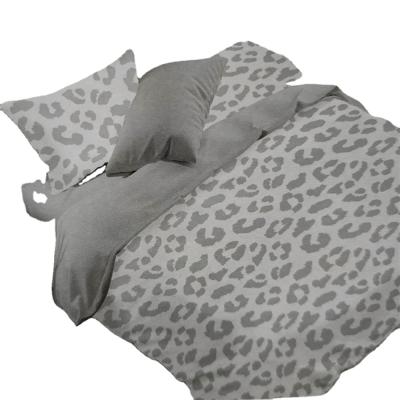 China Disposable Comforter Cover Sheet Set Fleece Comforter Bedding Set For Winter for sale