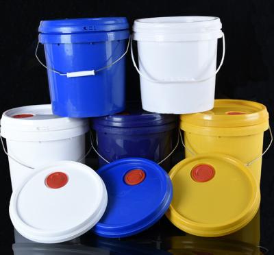 China Lightweight Round Plastic Oil Bucket For Storing And Transporting Te koop