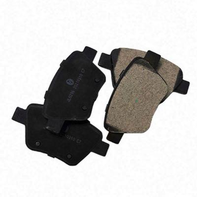 China Hot Sale Ceramic Front Brake Pad For Mercedes-Benz Car Brake System 04465-B1350 04465-52260 D1423 D1184-8301-8463 High Quality Performance for sale