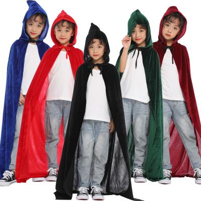 China Hot Selling Halloween Vampire Hooded Cloak Polyester Long Velvet Costume Cape For Men And Women for sale