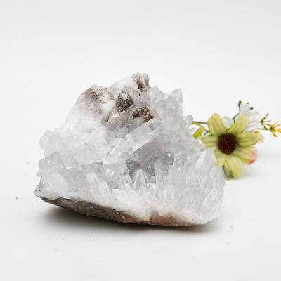 China Raw Unique White Quartz Crystal Cluster Natural Cheap Small Rock Wholesale From China for sale