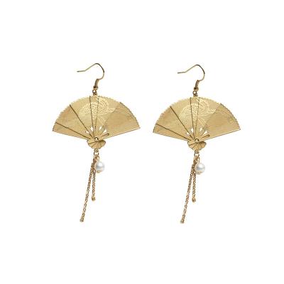 China FASHIONABLE Chinese wind carved drop earrings personality clips women's pearl dangle earrings for sale