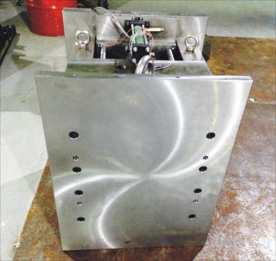 China One Cavity Cold Runner Injection Molding With Strict Tolerance Control for sale