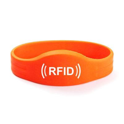 China Waterproof / Waterproof Top Selling Professional Waterproof HF RFID Wristband Tagmo Smart Band for sale