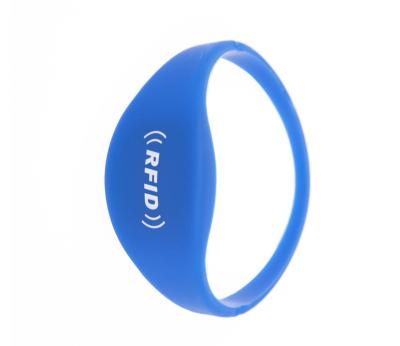 China High Quality Waterproof/Waterproof Silicone TK4100 Blue Wristband For Atendence for sale