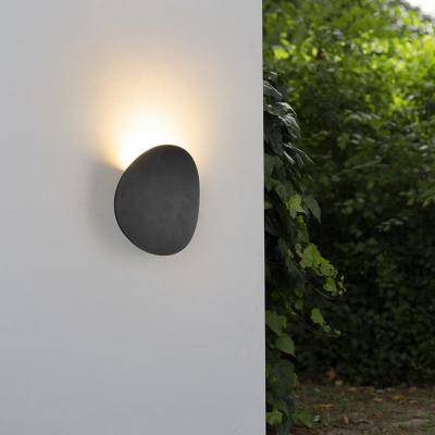 China Polycarbonate 7W Watt Round Black Outdoor LED Wall Light for sale