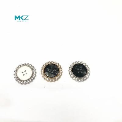 China Sustainable Mkz Customized 4-Holes Button Professional Crystal Button With Good Price Customizable for sale