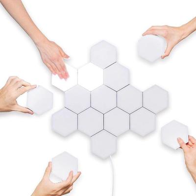 China Modern Funny Chargeable Touch RGB Diy Honeycomb Led Wall Panels Night Light for sale