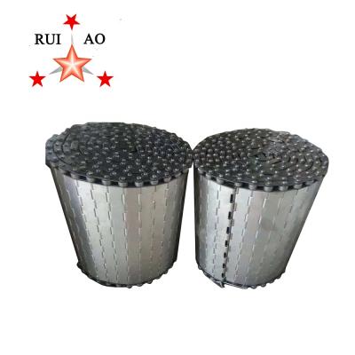 China Heat Resistant Chip Apron Metal Conveyor Slat Stainless Steel SS Chain Conveyor for sale