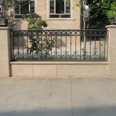 China China Manufacturer Cast Aluminum Solid Rot Proof Feature Anti Climb Barrier Easily Assembled Gate for sale