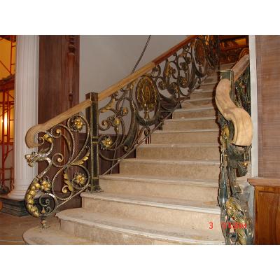 China Professional Symbolic Wrought Iron Design Luxury Curved Iron Stair Railings for sale