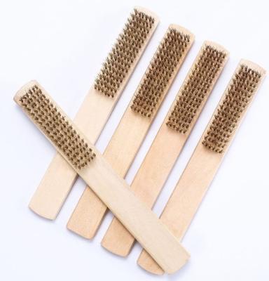 China Heavy Duty Scratch Brush Stainless Steel Wire Brush For Cleaning Rust With Wooden Handle for sale