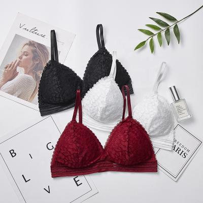 China 1963 style lace bra girls triangle cup French deep wireless underwear soft thin seamless bra QUICK DRY V lingerie for sale