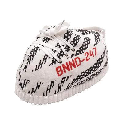 China Eco-friendly Material Fly Man Plush Slippers Women Winter Pvc Cotton Shoes House Sneaker Plush Slides in stock for sale