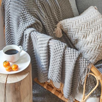 China Plain Solid Color Air Conditioning Antistatic Custom Knitted Blanket Knit Throw Blanket For Sofa for sale