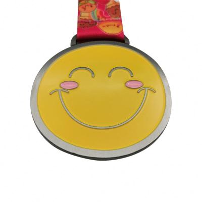 China Europe Zinc Alloy Double Sided Yellow Cute Smiling Face Medal For Kids for sale