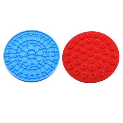 China Sustainable Plastic Dog Food Nose Mat With Suction For Small Cat Slow Feeder Dry Food Pet Lick Pad For Dogs Silicone Licker With Sucker for sale