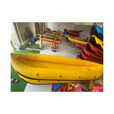 China 0.9mm thick and wear resistant pvc factory outlet reusable foldable racing kayak for sale