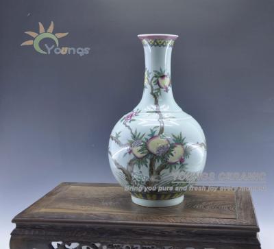 China Antique Ceramic Porcelain Handcrafted Vase in Jingdezhen for sale