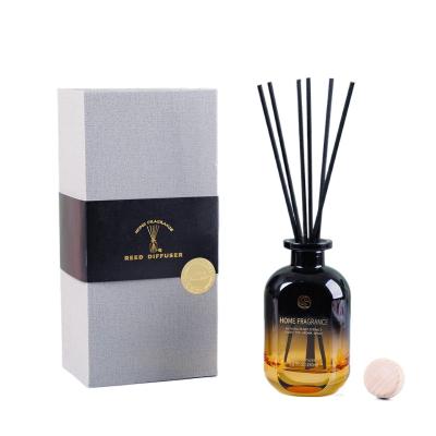 China 2022 New Design Luxury Home Fragrance 150 Ml Woody Scent Gift Box Reed Diffuser Custom Made With Sticks for sale