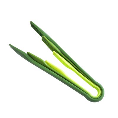 China Viable Wholesale Kitchen Accessories Non Slip Tools Silicone Tongs Food Grade Silicone Kitchen Baking Tongs for sale