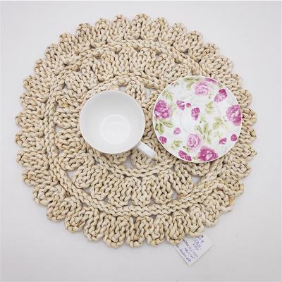 China 2020 Viable New Design Round Place Mats For Dining Table Flower Shape Dish Rack Woven Place Mats Natural For Home for sale