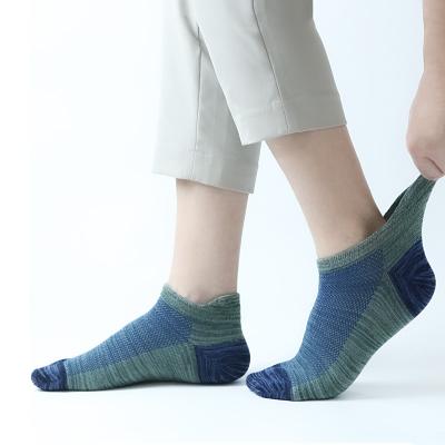 China Breathable Men socks four seasons can wear thin mesh breathable boneless socks comfortable wear assorted color casual socks for sale