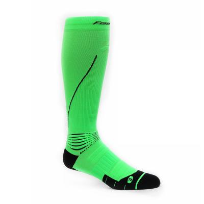 China Breathable High quality knee high unisex  outdoor sports speed drying adult running compression socks for sale