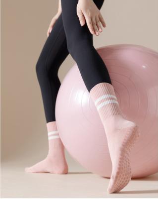 China Cotton wholesale cotton yoga socks non-slip silicone indoor fitness pilates lady socks for sale