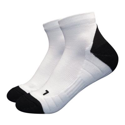 China Breathable Professional badminton socks, quick-dry color matching sports socks, right and left foot Terry anti-skid running socks for sale