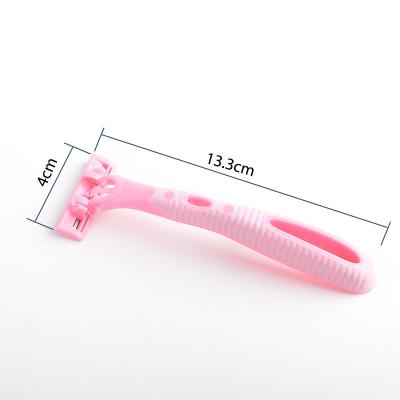 China Max New Design Triple Blade Triple Blade Shaving Razor Custom Logo Disposable Razor Women Use for sale