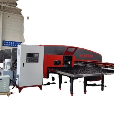 China Construction Material Stores Iron Worker China High Precision CNC Turret Hydraulic Punch Press for sale