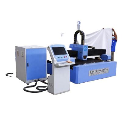 China GX3015-1000W Programmable Fiber Laser Cutting Machine Metal Qingdao Raycus Generator Laser Head for sale