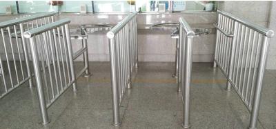 China Clear Stainless Steel Guardrail Outside Metal Handrails For Bus Station for sale