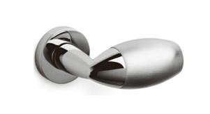 China Solid Stainless Steel Handles / Lockable Stainless Steel Lever Door Handles for sale