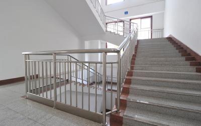 China Indoor Brushed Stainless Steel Handrails For Stairs , Stainless Steel Banisters for sale