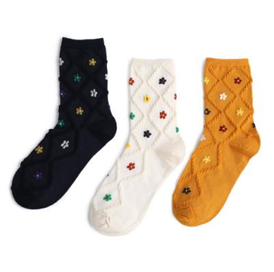 China Cute Sweet Argyle Sock Sweat-absorbent Lattice Floral Stockings Korean Style Mid-Tube Preppy Socks for sale