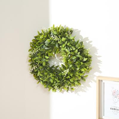 China Christams Home Decoration High Quality Spring Eucalyptus Front Door Decor Artificial Full Wreath Leaves Green Garland for sale