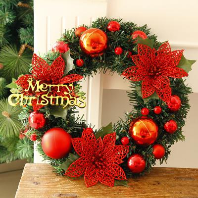 China New Luxury Christmas Decoration 2022 Christams Home Decoration Artificial Christmas Wreath With Plastic Balls for sale