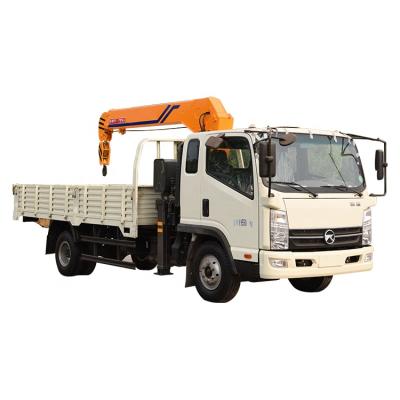 China TRUCK CRANE Cheap price 5 ton mini truck mounted crane en venta