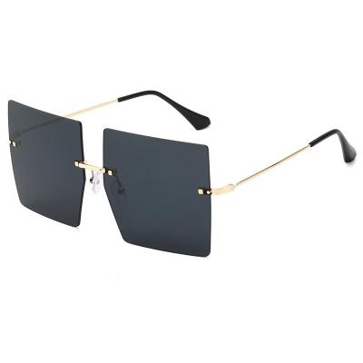 China Fashion Sunglasses Wholesale Frameless Gradient Sunglasses Classy Oversized Square Ladies Sunglasses for sale