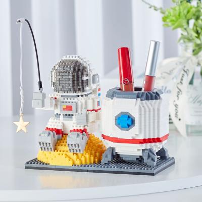 China Building Toy New Design Astronaut Pen Holder Small Particle Building Blocks Gift Ornaments Other Toy for sale