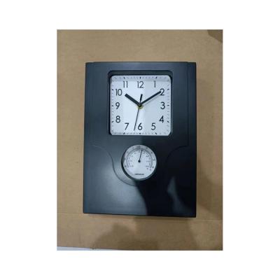 China 2022 Style Antique Custom Decoration Wall Clock Modern Unique Home Temperature Show Cheap Plastic Wall Clocks for sale