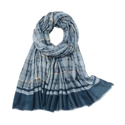 China 2022 Hot Selling Yiwu Newest Scarf Manufacturer Cotton Hemp Feel Hot Sunscreen Muslim Hijab Fashion Gold Block Plaid Beard Scarf Shawl for sale