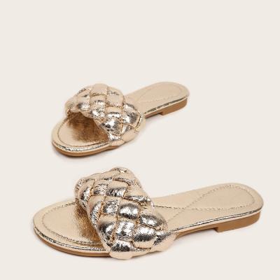 China Unique Design PU Woven Beach Flat Sandals Anti-skid Shiny Gold Upper Women Slippers for sale