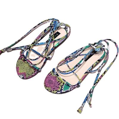 China Customized 2021 Light Weight Soft And Comfortable Ladies Fashion Flat Beach Lace Sandals for sale