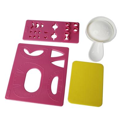 China Kitchen Family Shape Sandwich Cookie Tools for sale