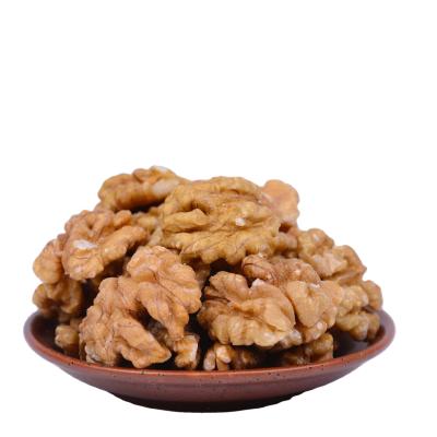 China Dried red jujube with dry shell of the first grade of walnut moth thinly halves kernel walnuts for sale