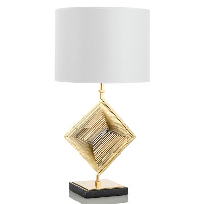 China Wholesale Modern Custom Pakistan Style Classic Metal Gold Table Lamp for Home and Hotel Lighting Furniture for sale